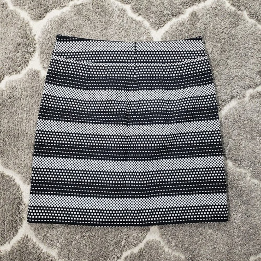 Ann Taylor Loft Black Check Knit Skirt Sz 0 NWOT - Picture 3 of 6
